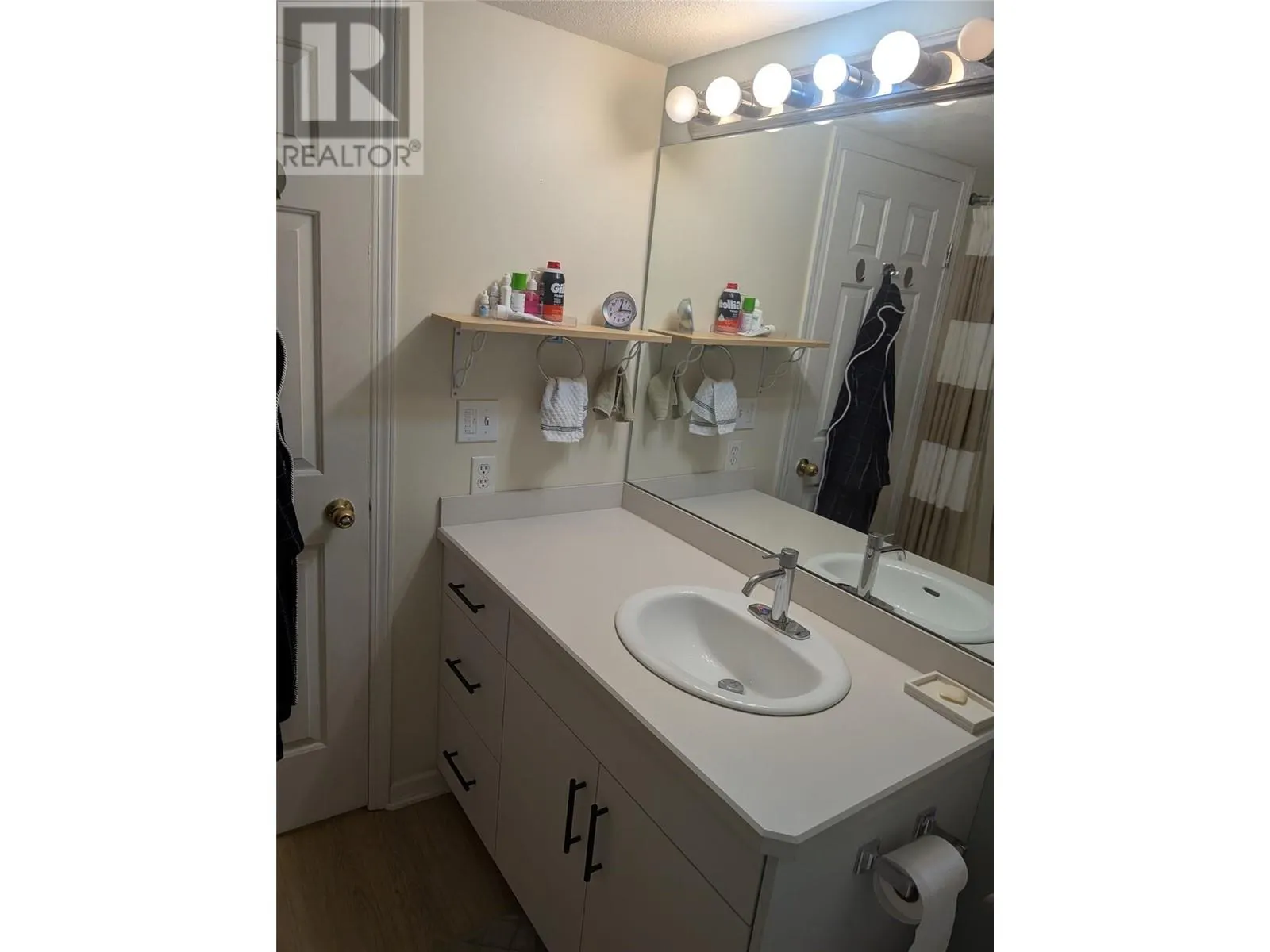 993 KLO Road Unit# 203