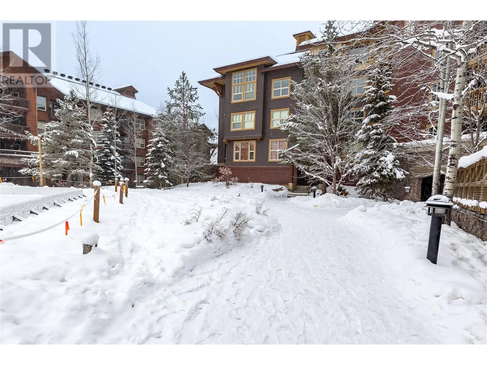 2070 SUMMIT Drive Unit# 307