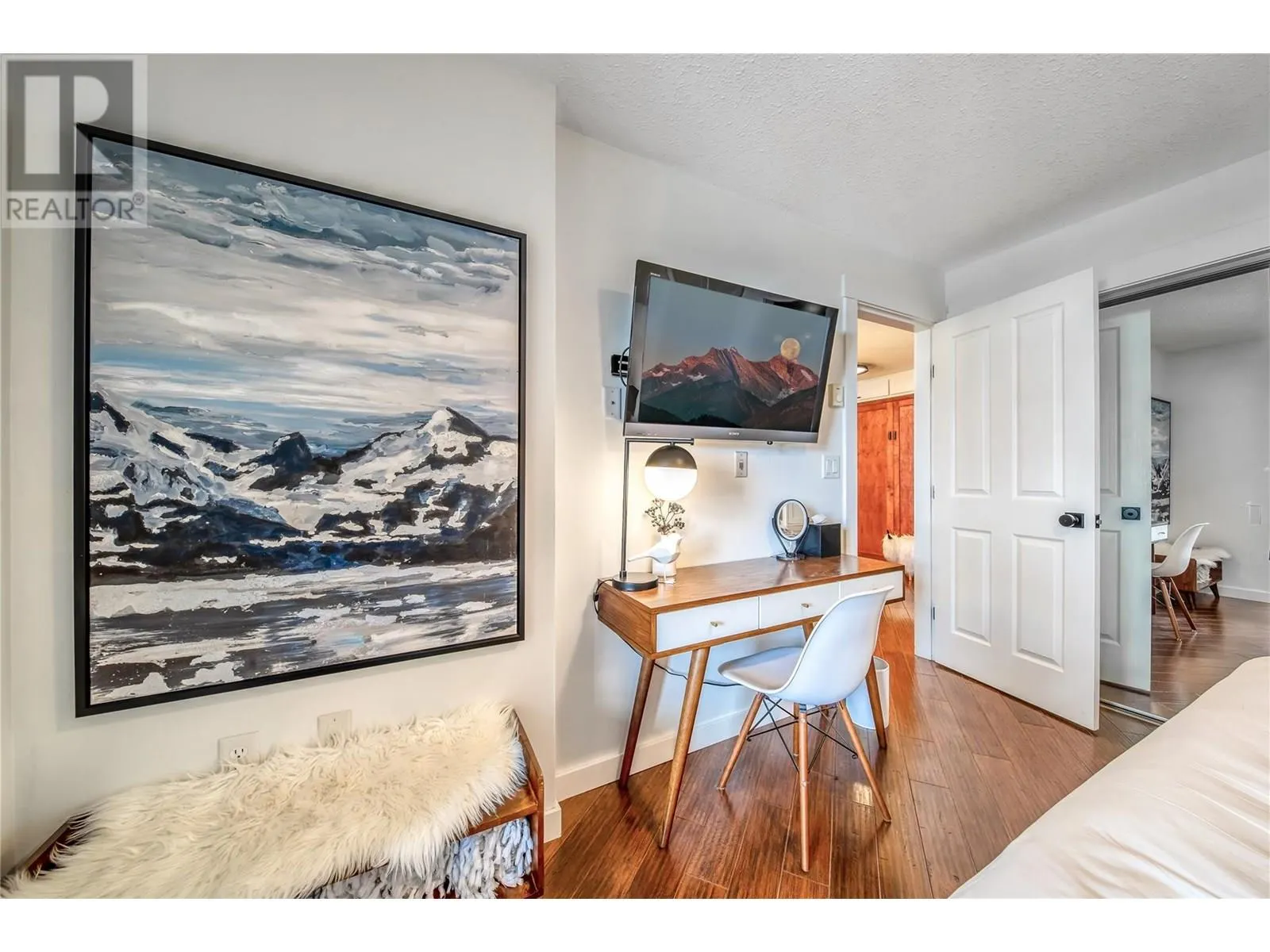 2070 SUMMIT Drive Unit# 307