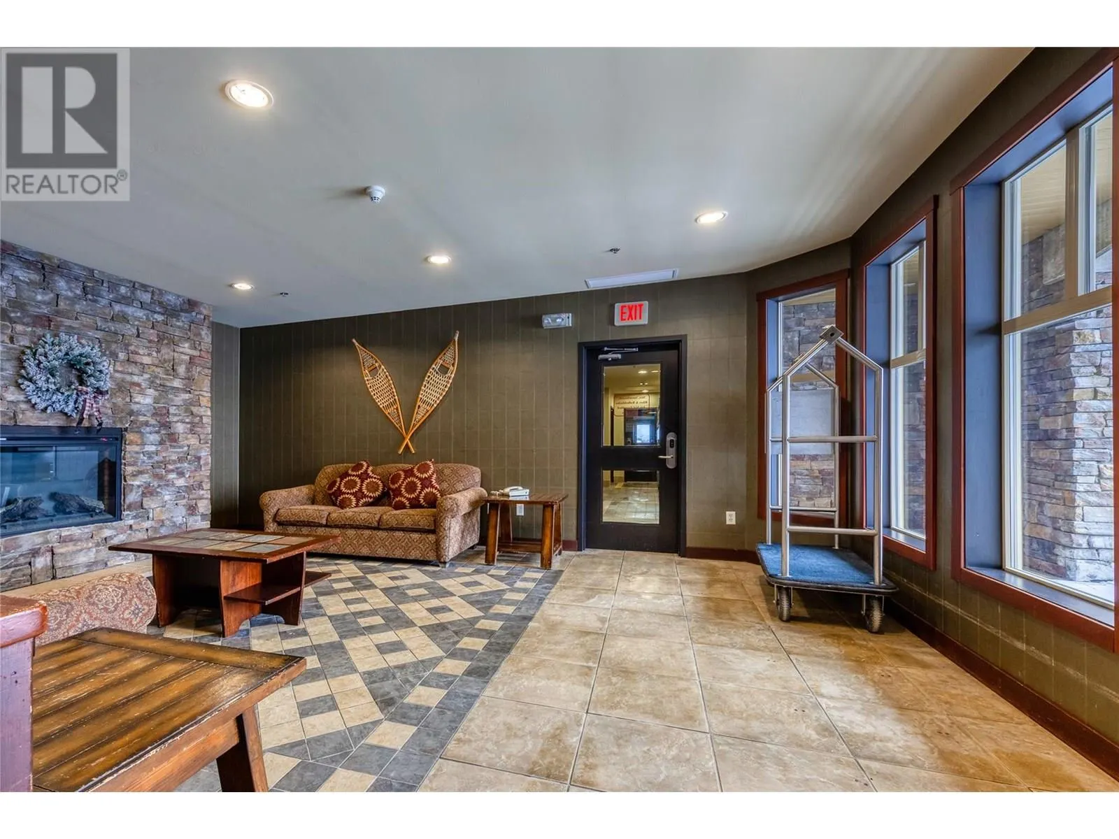 2070 SUMMIT Drive Unit# 307