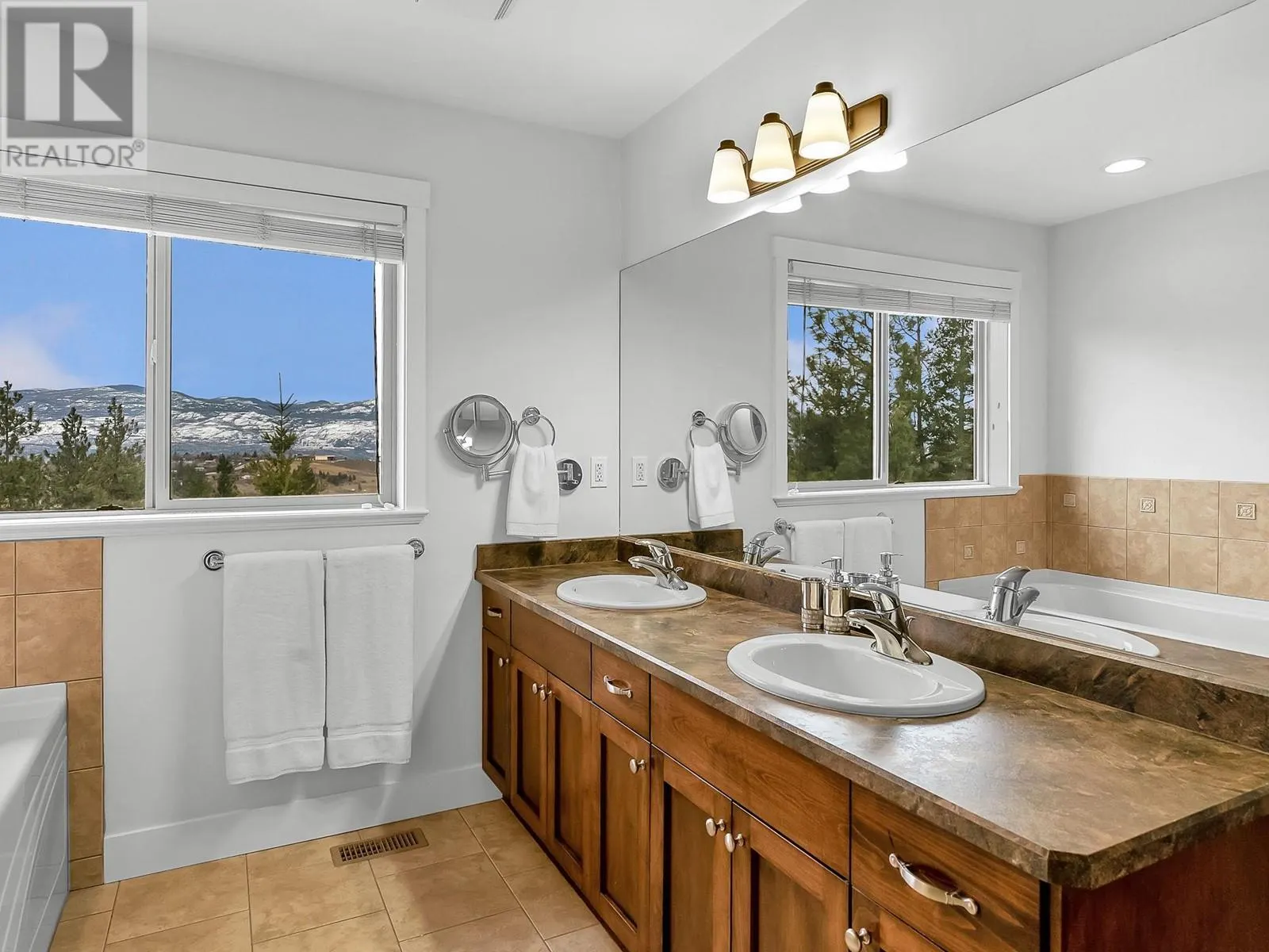 2051 Sunview Drive Unit# 4