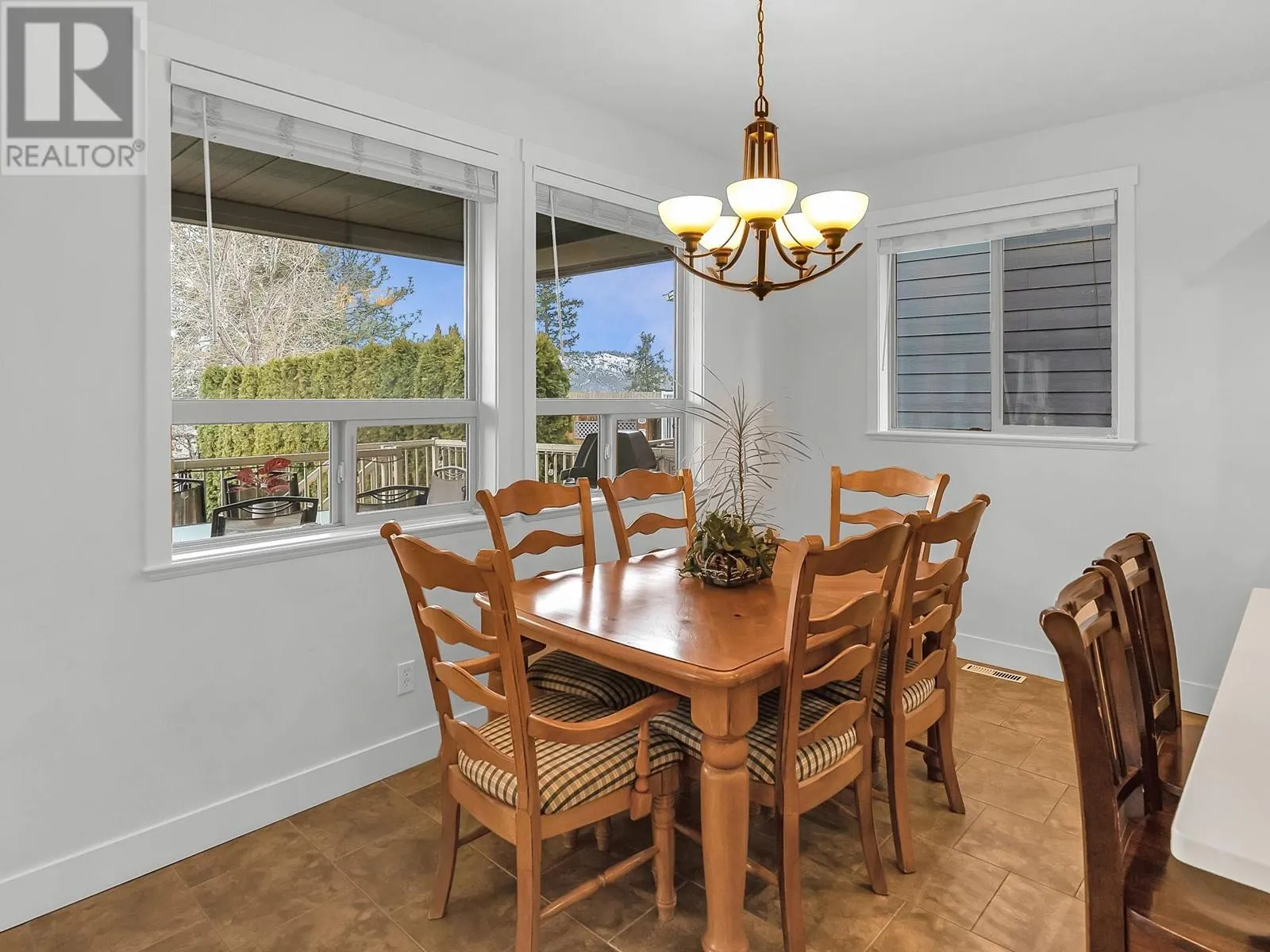 2051 Sunview Drive Unit# 4