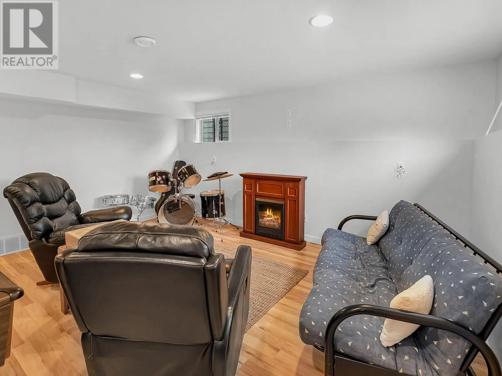 2051 Sunview Drive Unit# 4