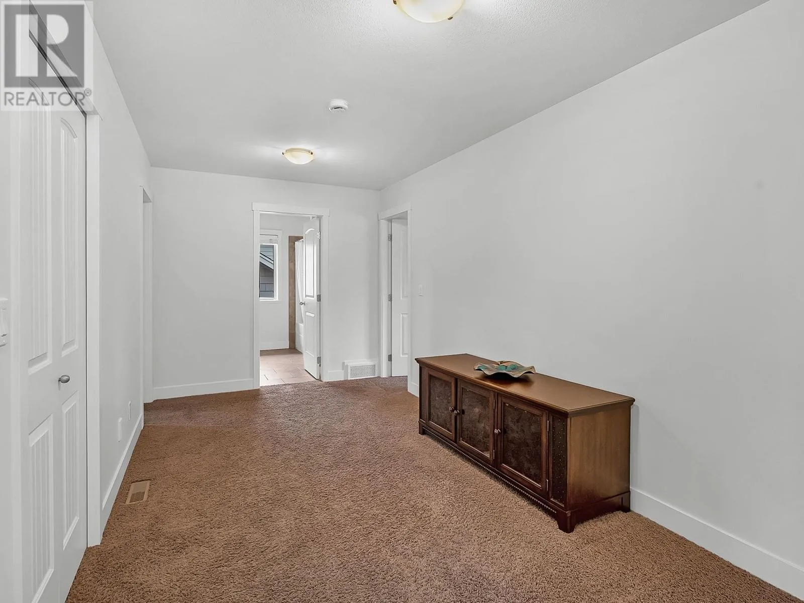 2051 Sunview Drive Unit# 4