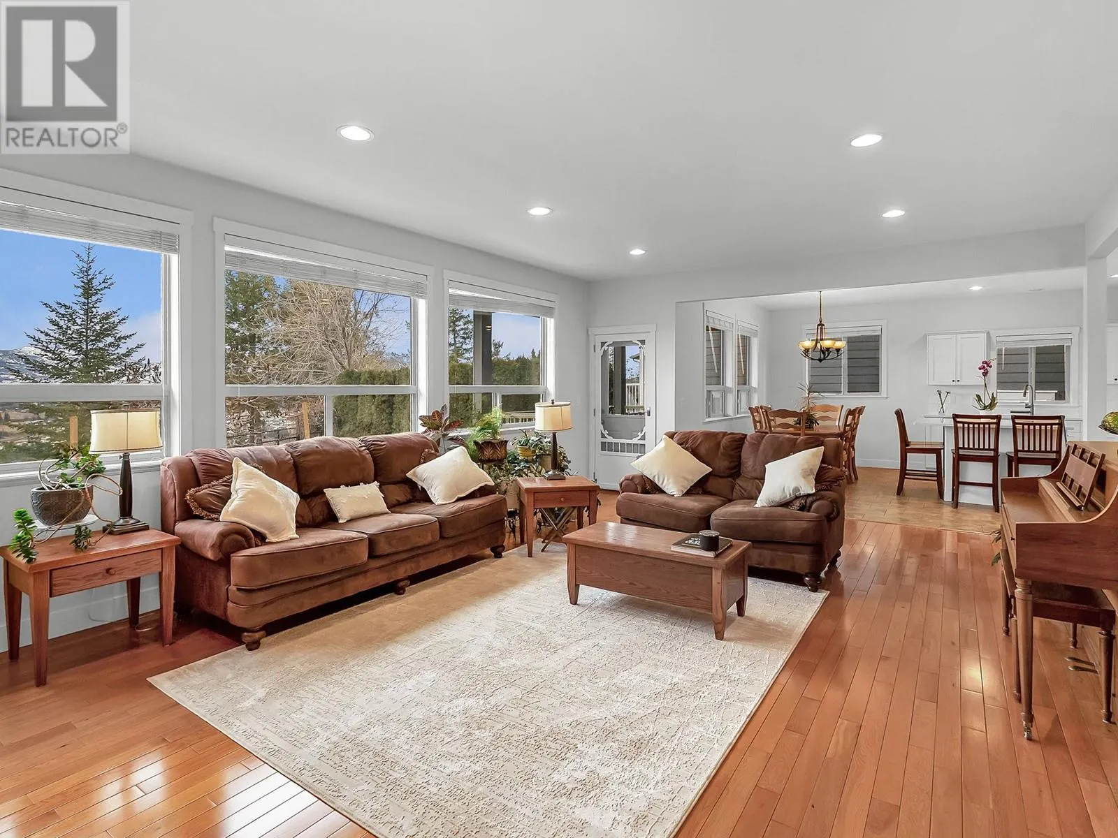 2051 Sunview Drive Unit# 4