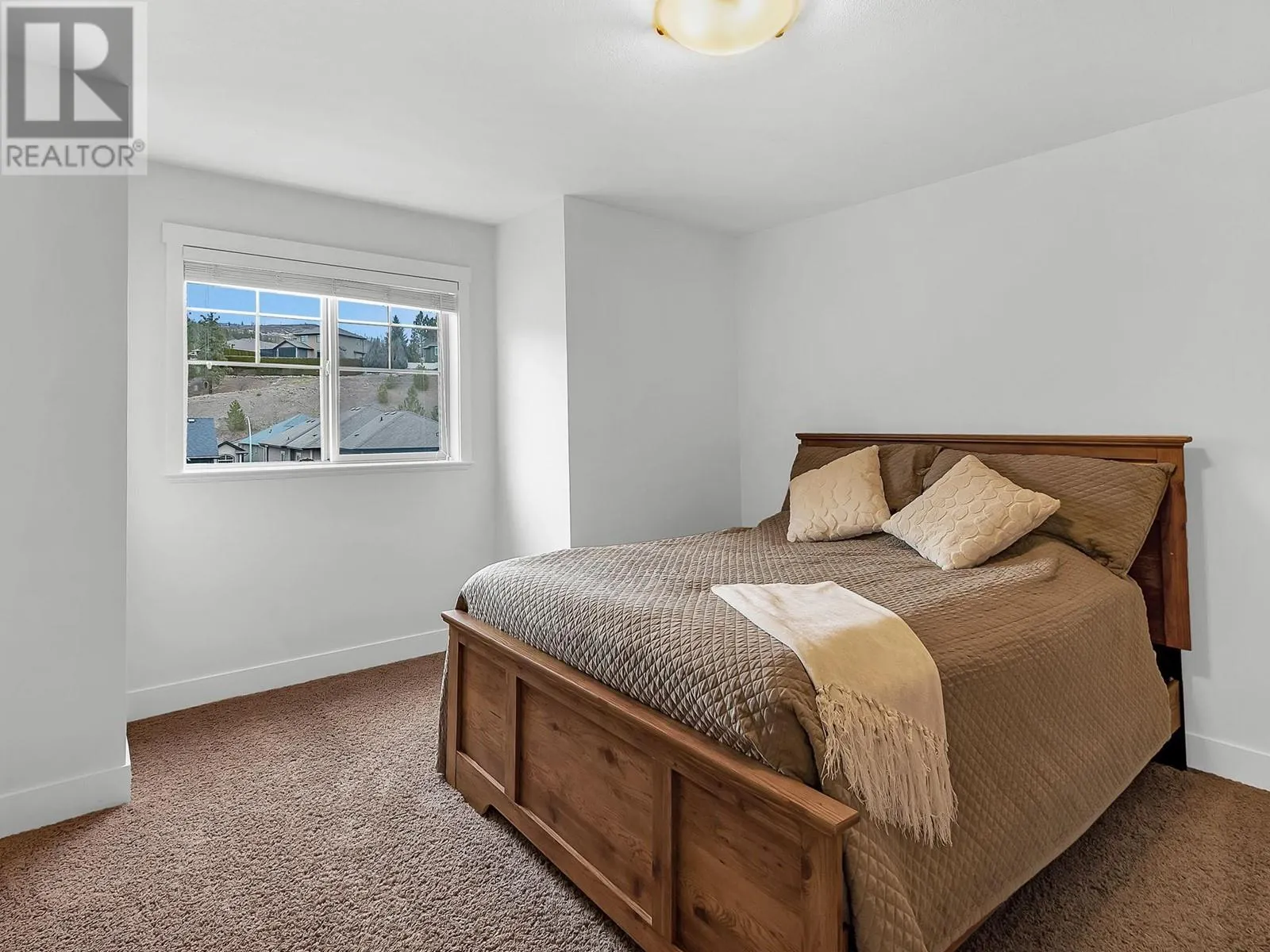 2051 Sunview Drive Unit# 4