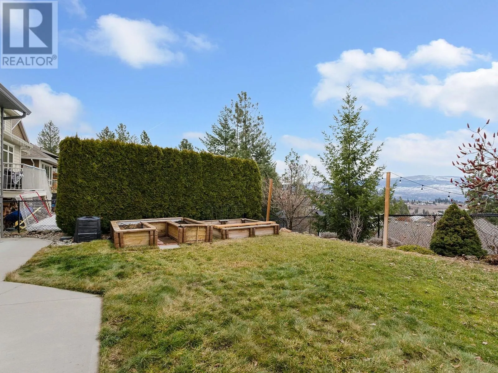 2051 Sunview Drive Unit# 4
