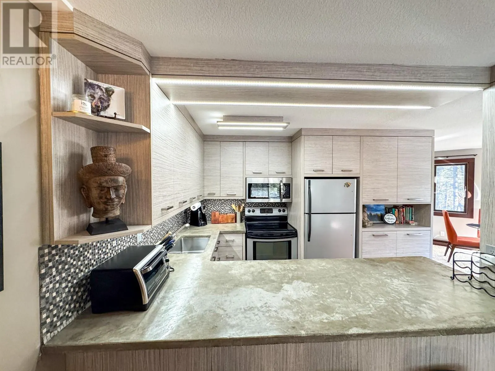 1492 Akiskinook Road Unit# 1