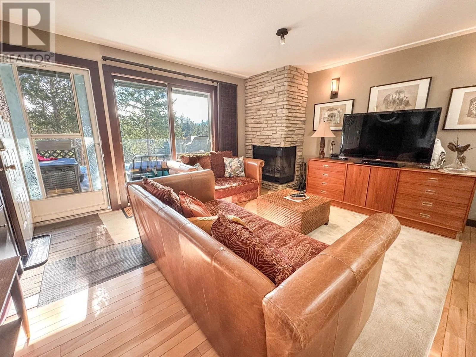 1492 Akiskinook Road Unit# 1