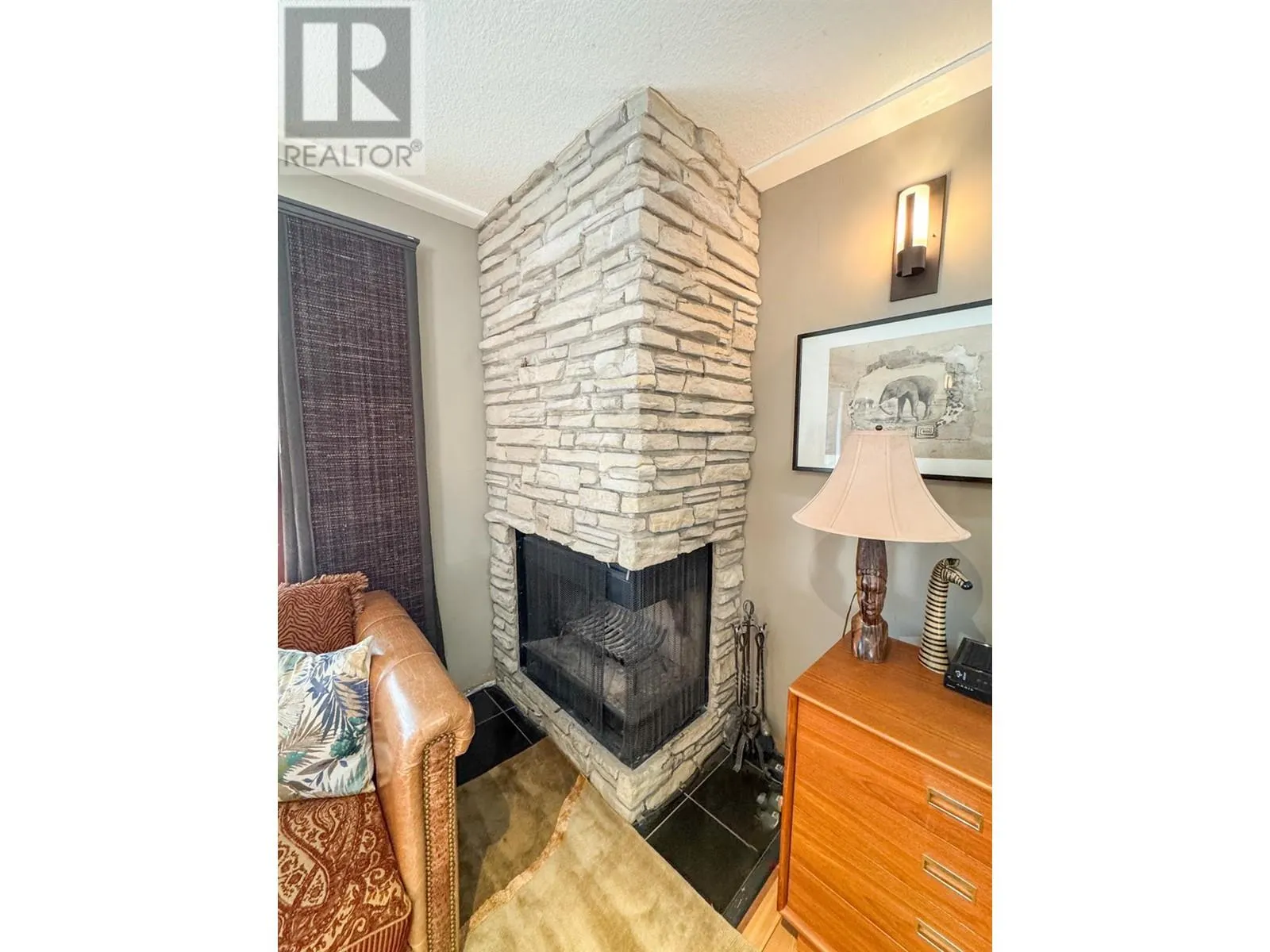 1492 Akiskinook Road Unit# 1