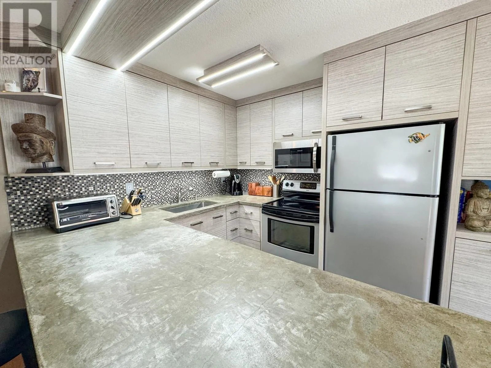 1492 Akiskinook Road Unit# 1