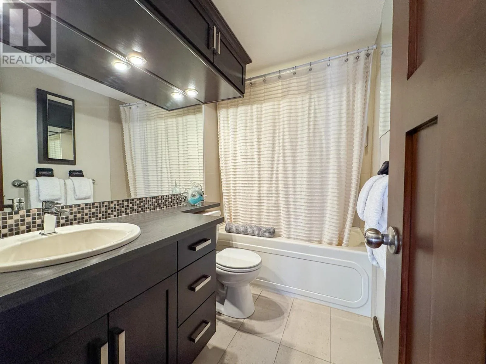 1492 Akiskinook Road Unit# 1