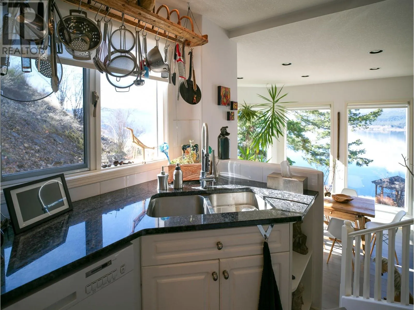 83 Peregrine Way Unit# 5