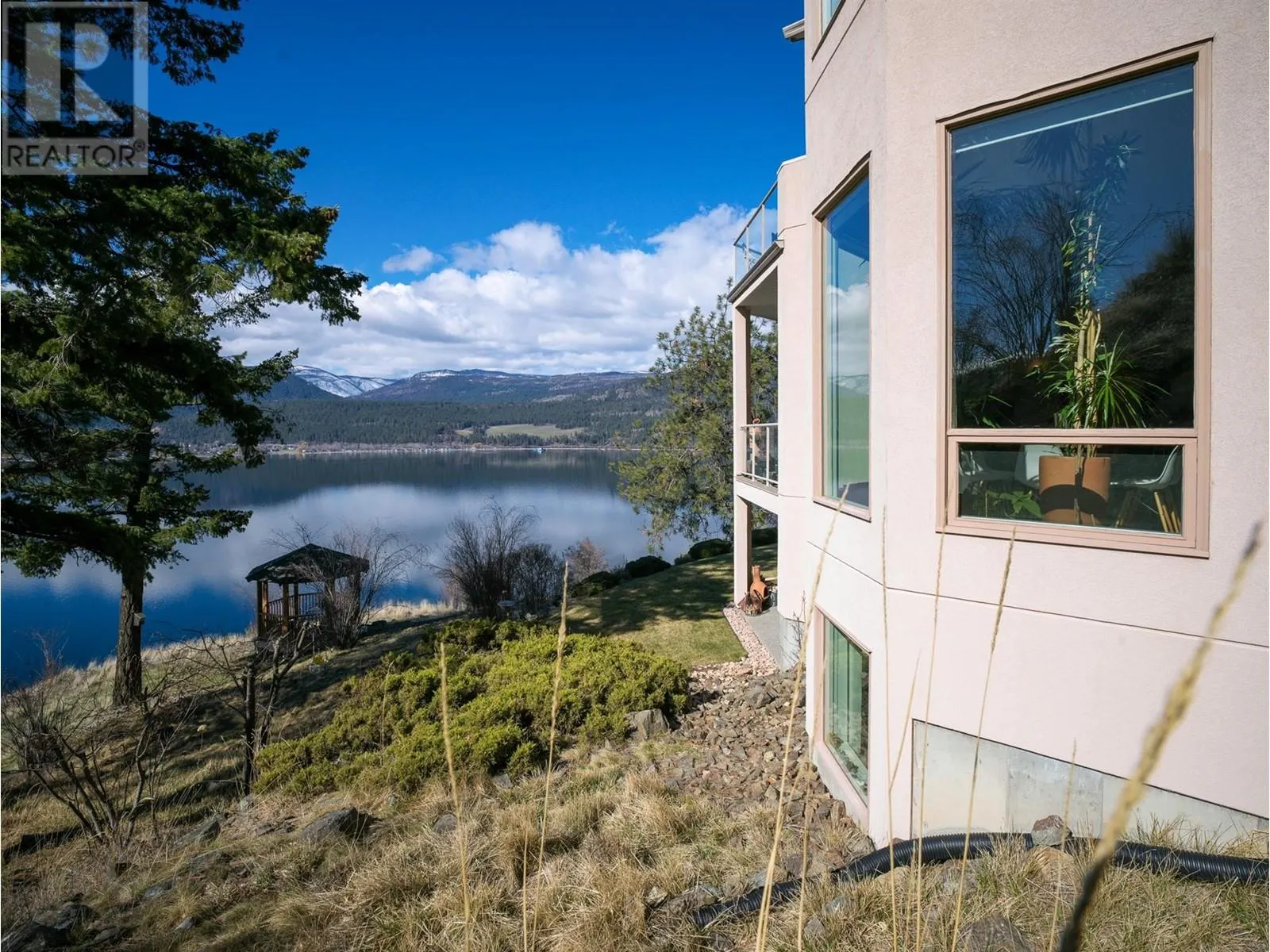 83 Peregrine Way Unit# 5