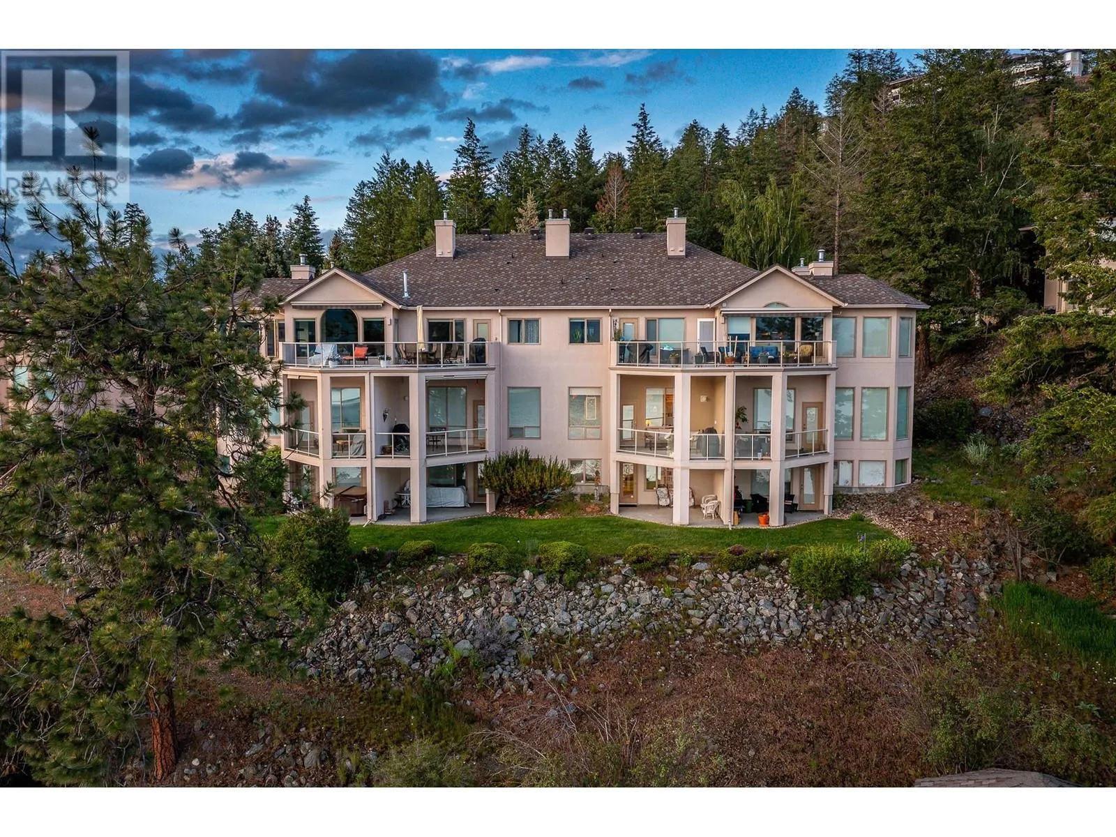 83 Peregrine Way Unit# 5