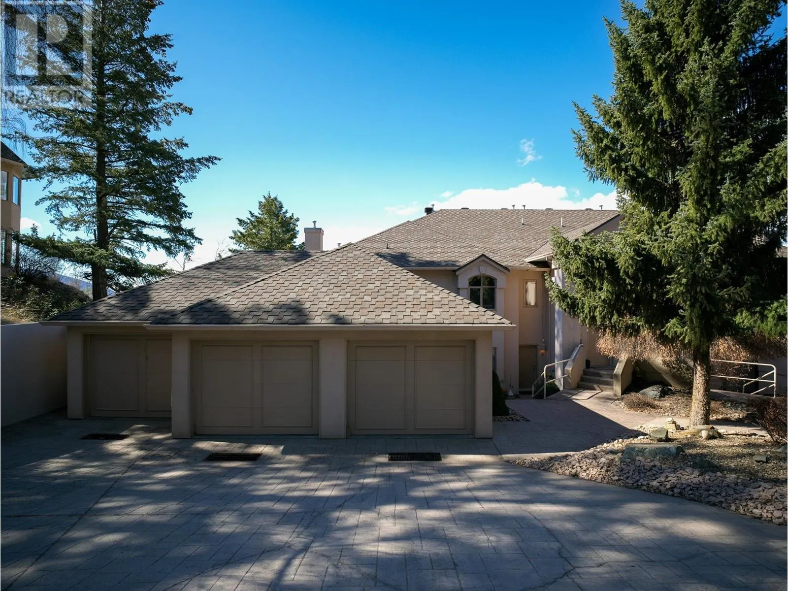 83 Peregrine Way Unit# 5