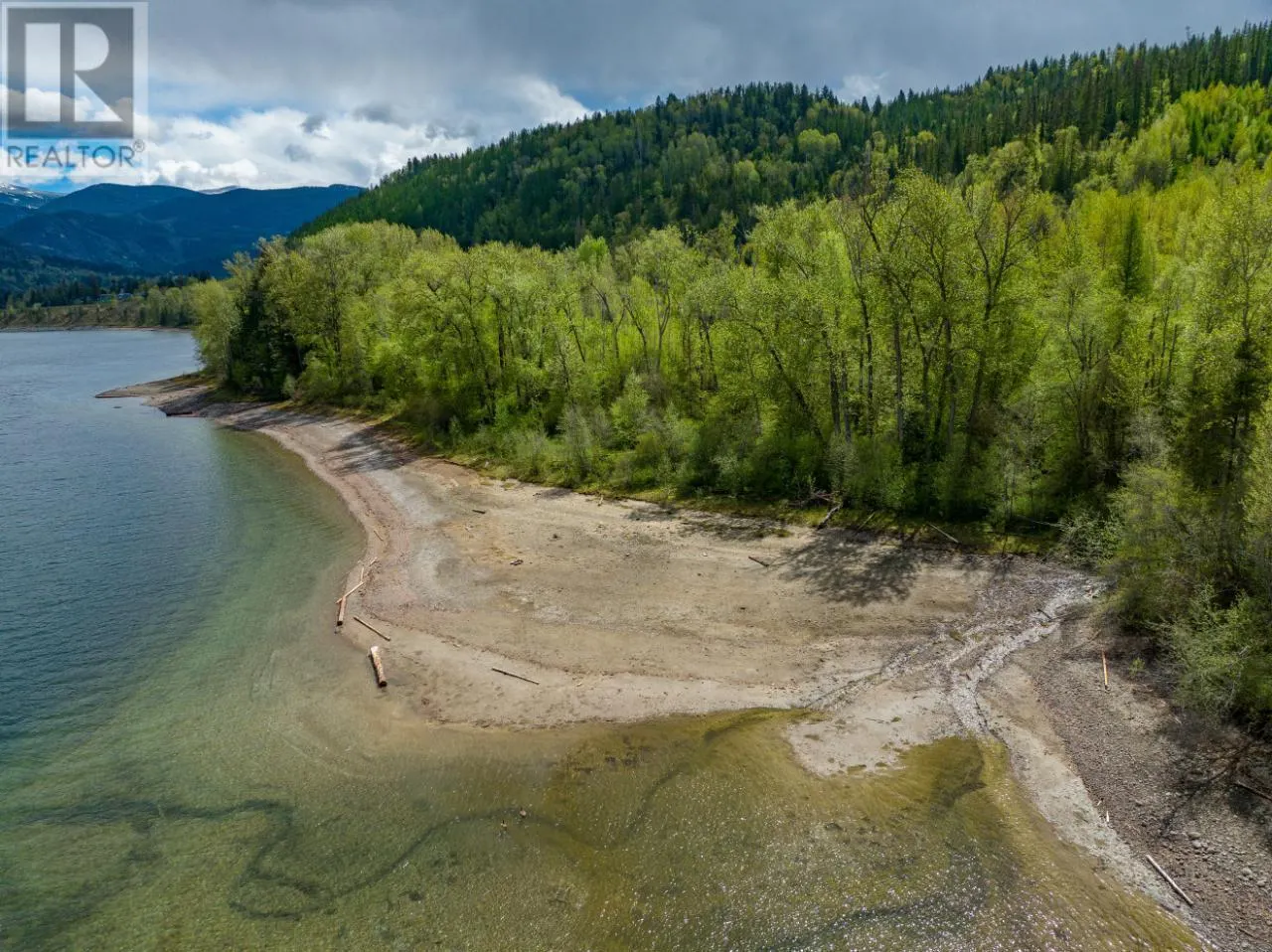 1601 ARROW LAKES Drive