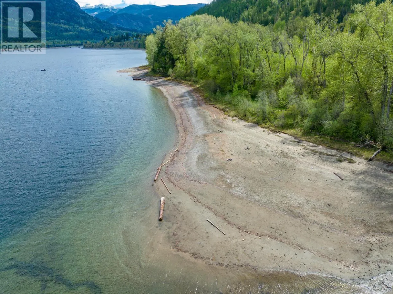 1601 ARROW LAKES Drive