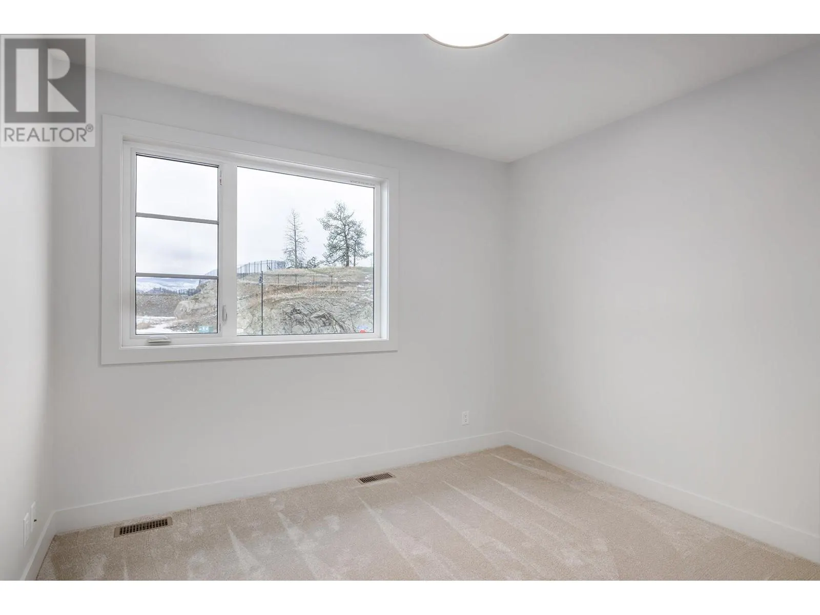 789 Carleton Street