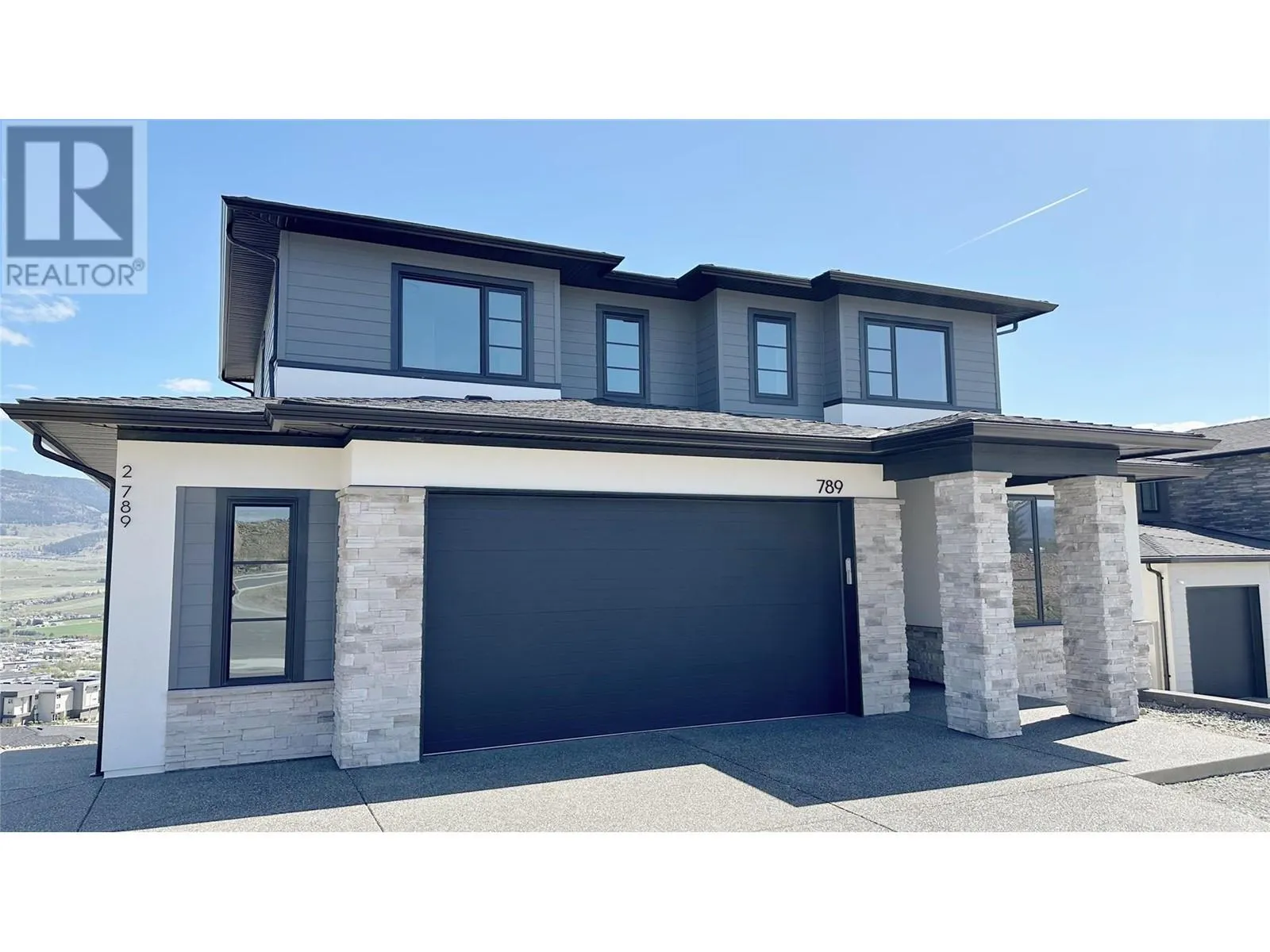 789 Carleton Street