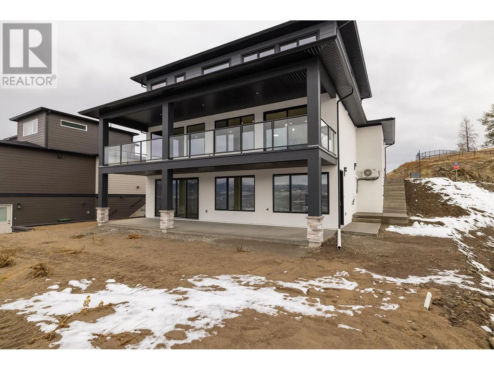 789 Carleton Street