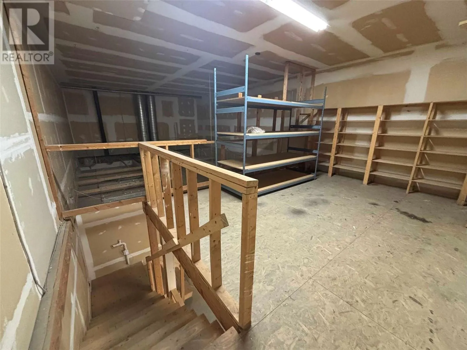 1715 Dickson Avenue Unit# 140