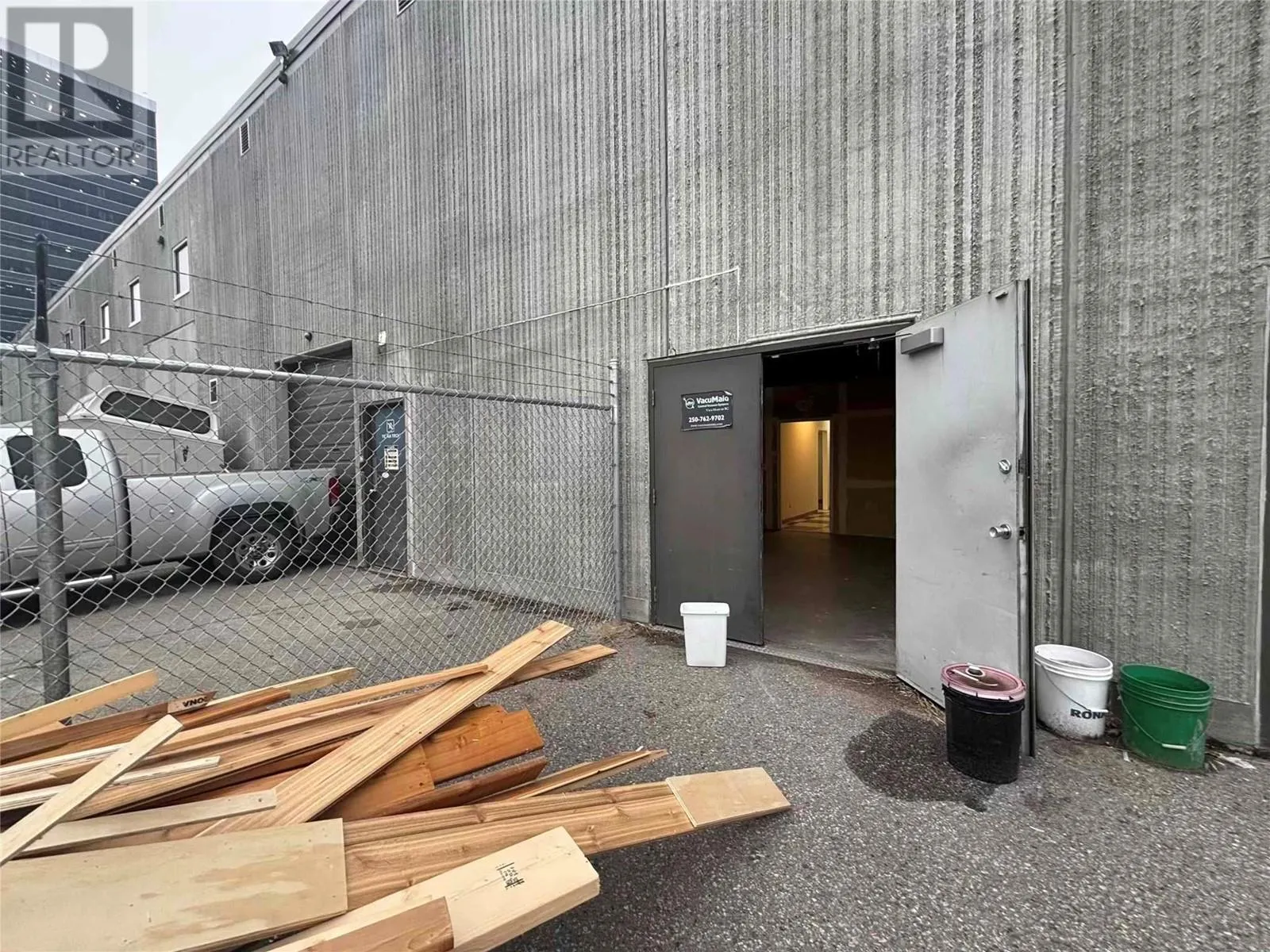 1715 Dickson Avenue Unit# 140