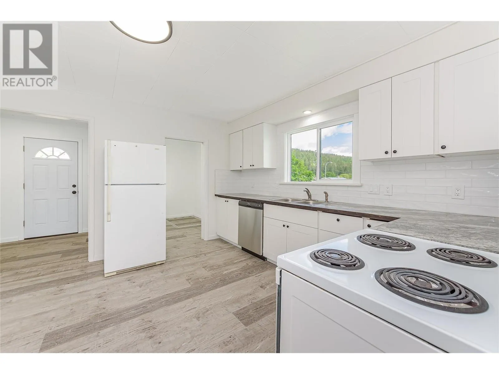 174 Salmon Arm Drive