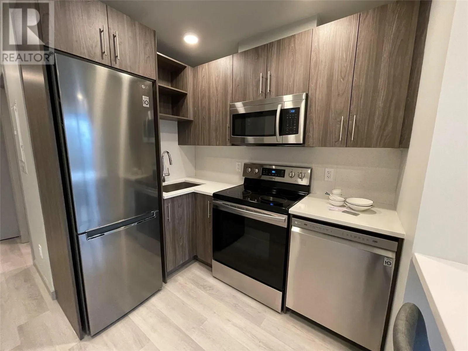 345 Dougall Road N Unit# 202
