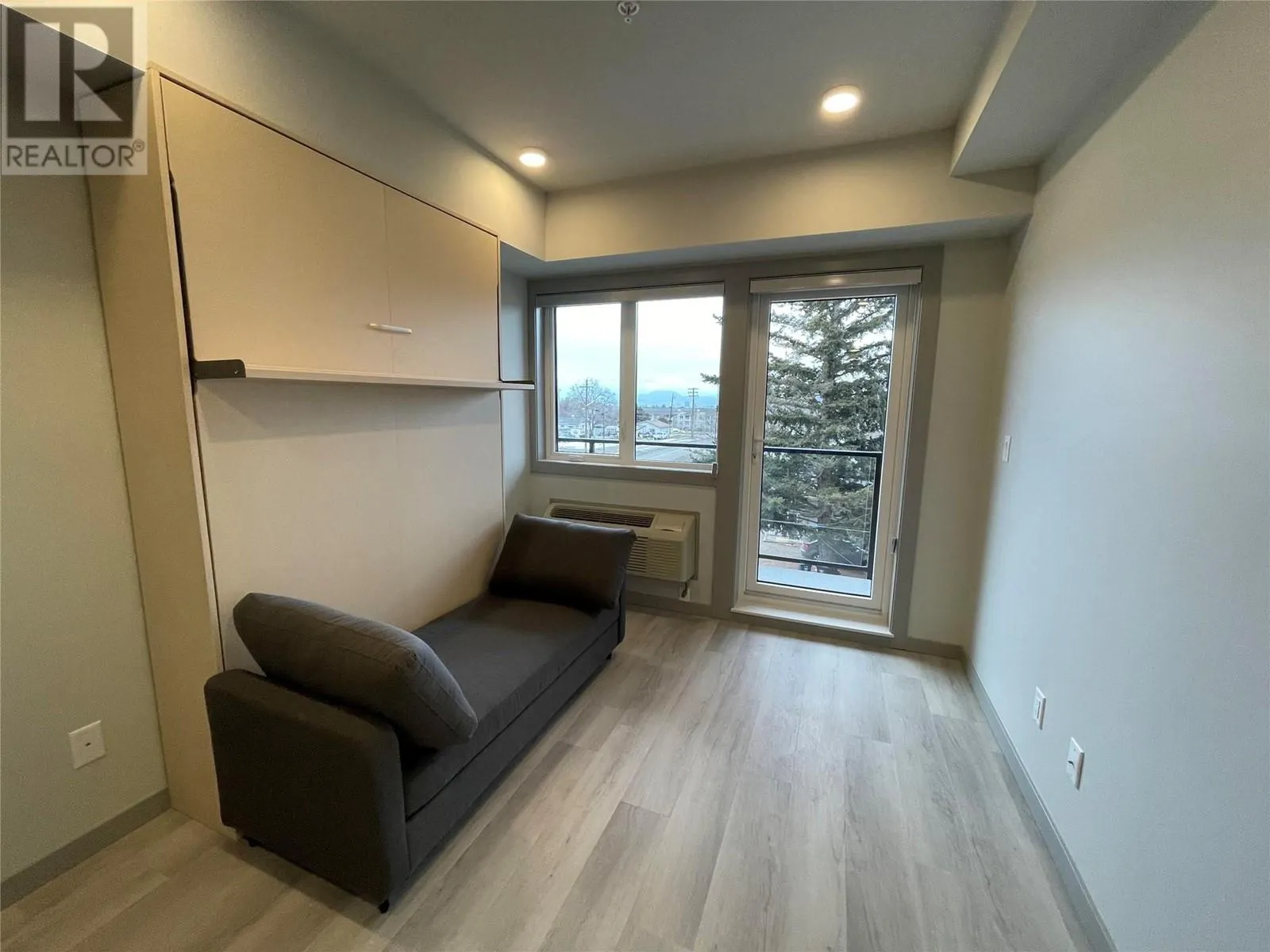 345 Dougall Road N Unit# 202