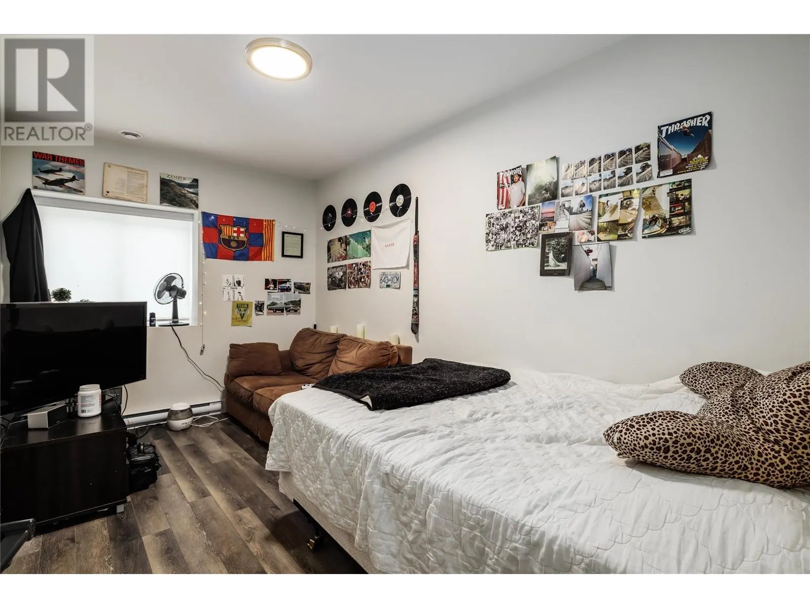 2811 Canyon Crest Drive