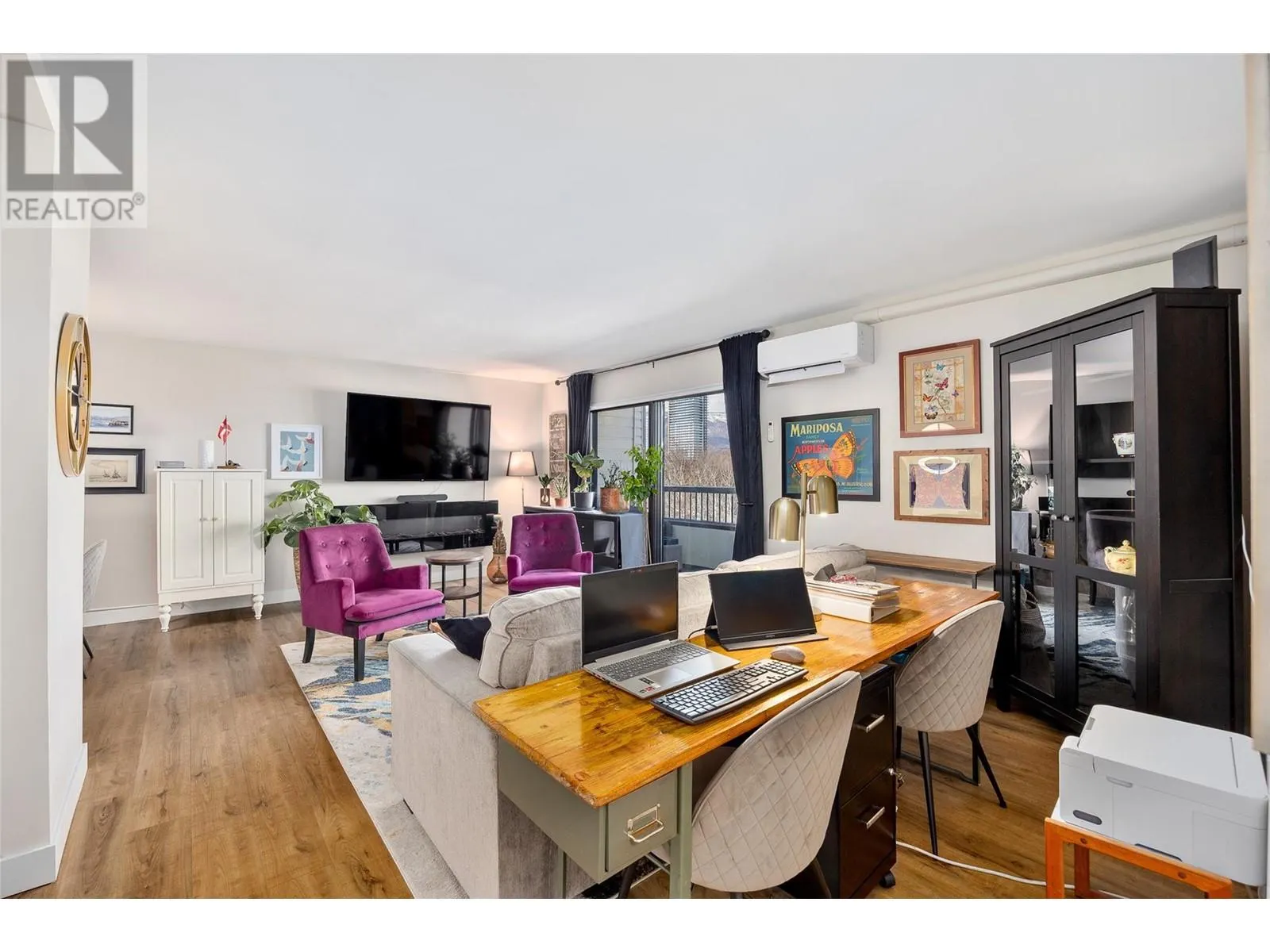 555 Rowcliffe Avenue Unit# 401
