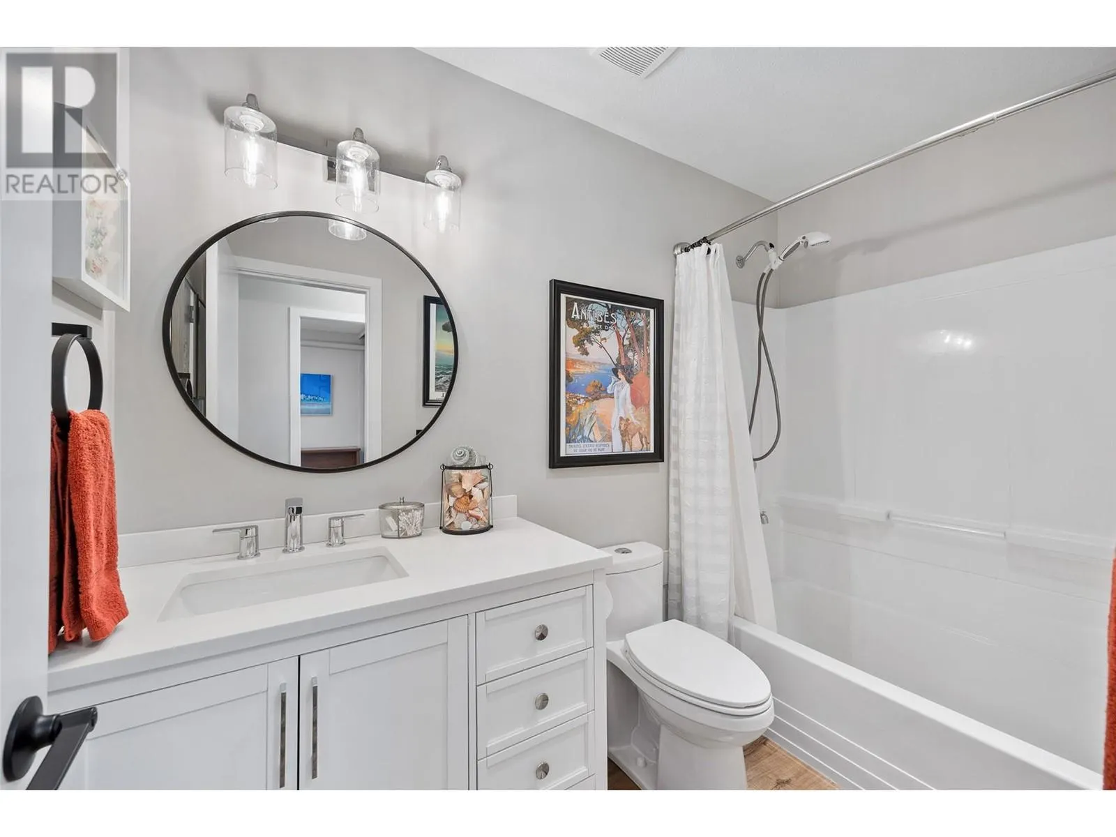 555 Rowcliffe Avenue Unit# 401