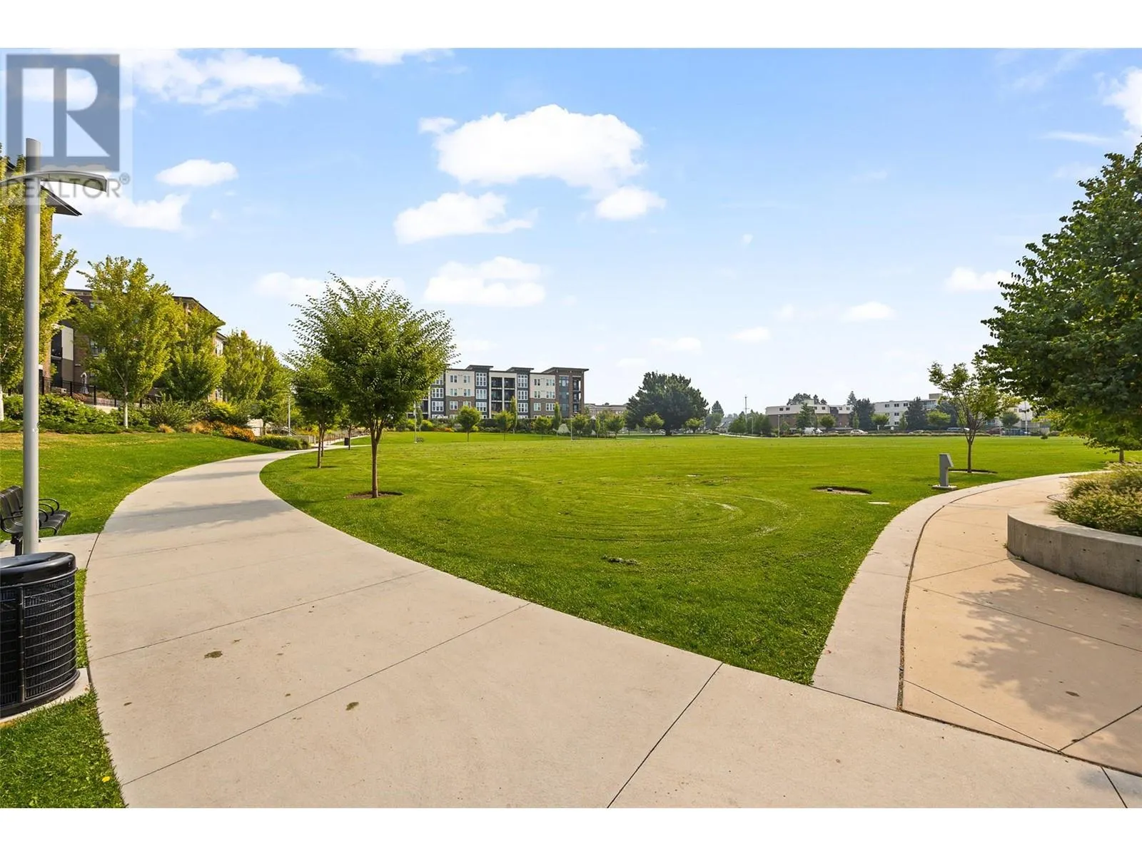 555 Rowcliffe Avenue Unit# 401