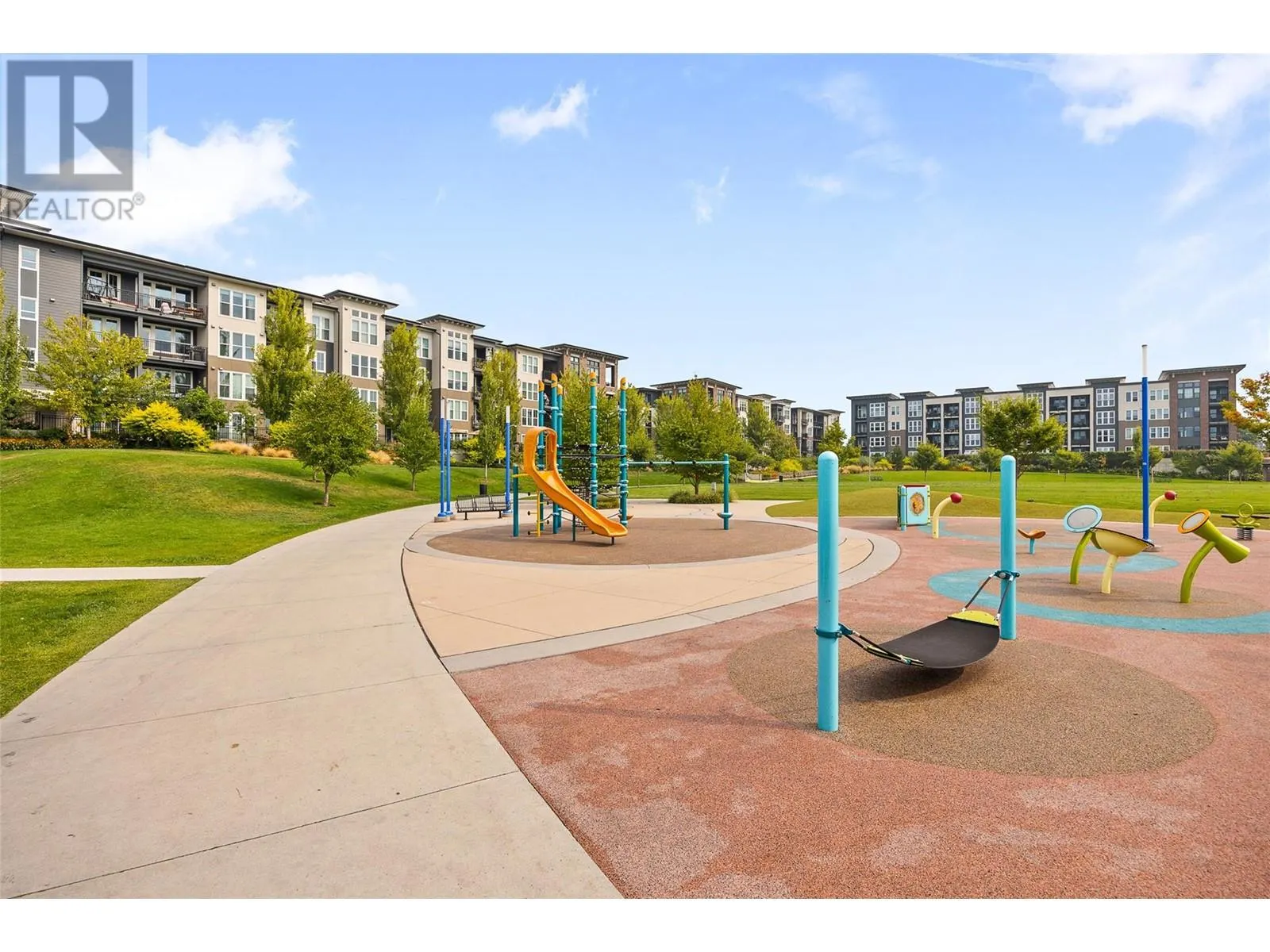 555 Rowcliffe Avenue Unit# 401