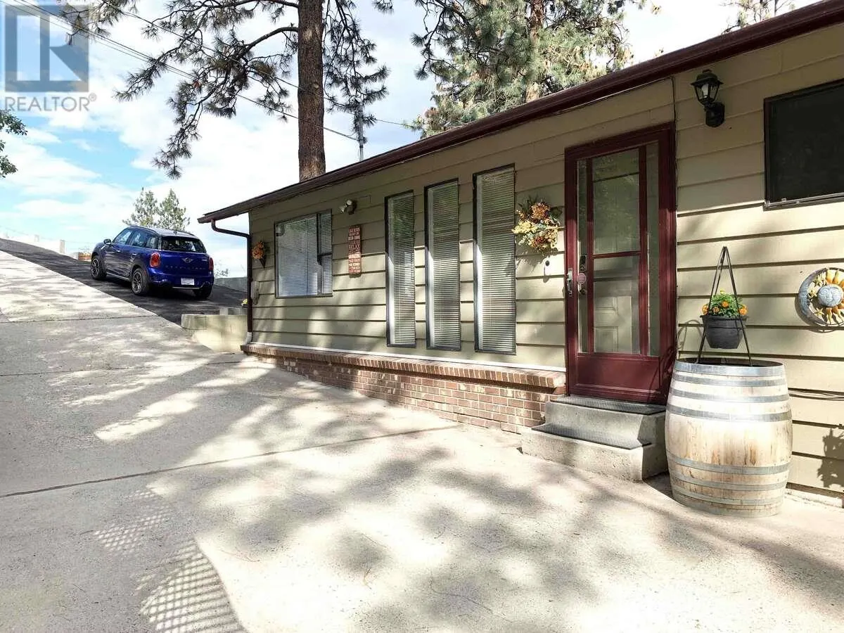 5821 Atkinson Crescent
