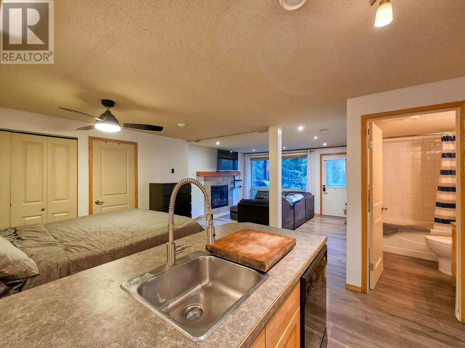 2030 PANORAMA Drive Unit# 306