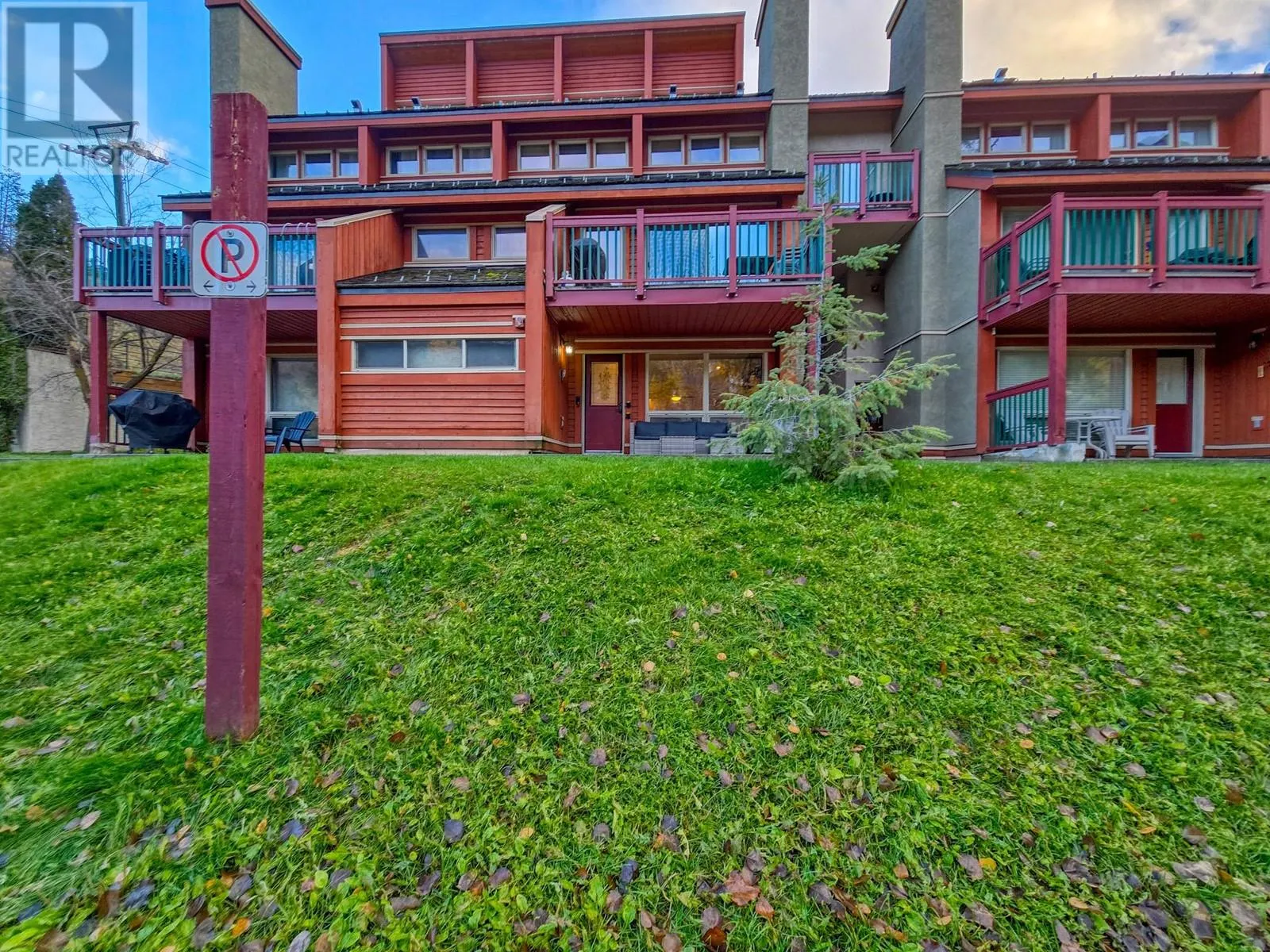 2030 PANORAMA Drive Unit# 306
