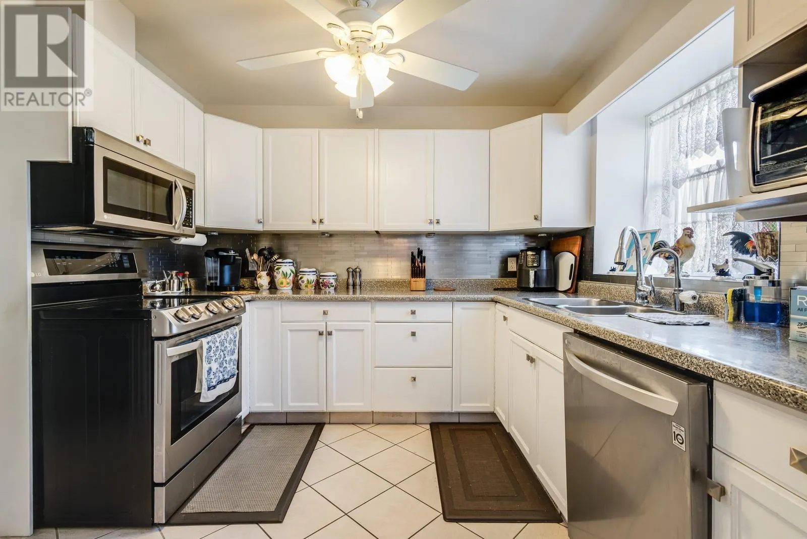 1874 Parkview Crescent Unit# 25