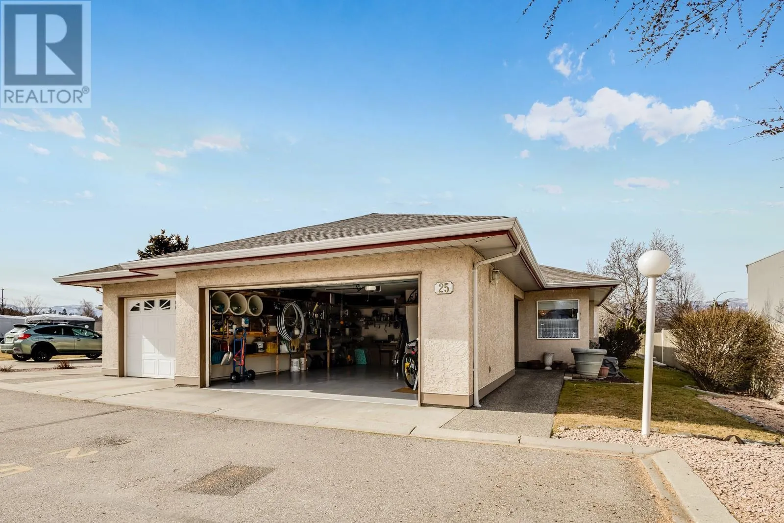 1874 Parkview Crescent Unit# 25