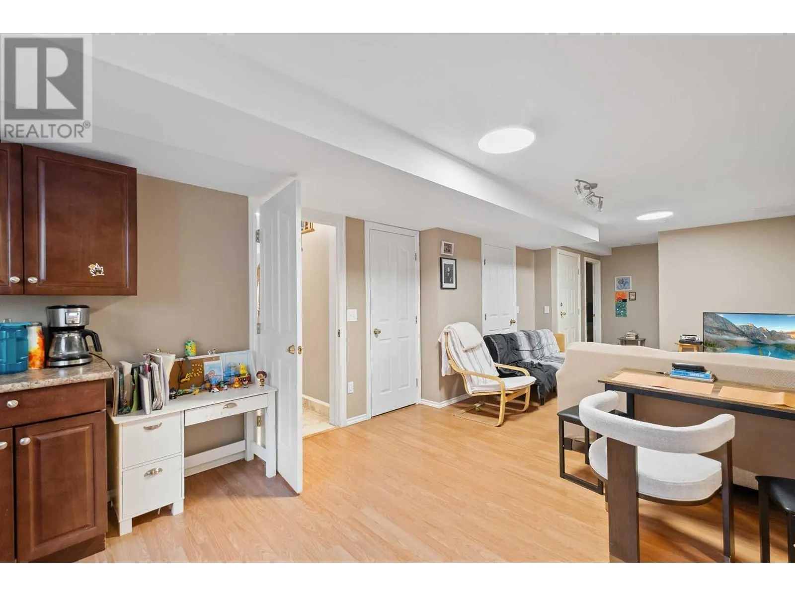 452 Glen Pine Court Unit# 9