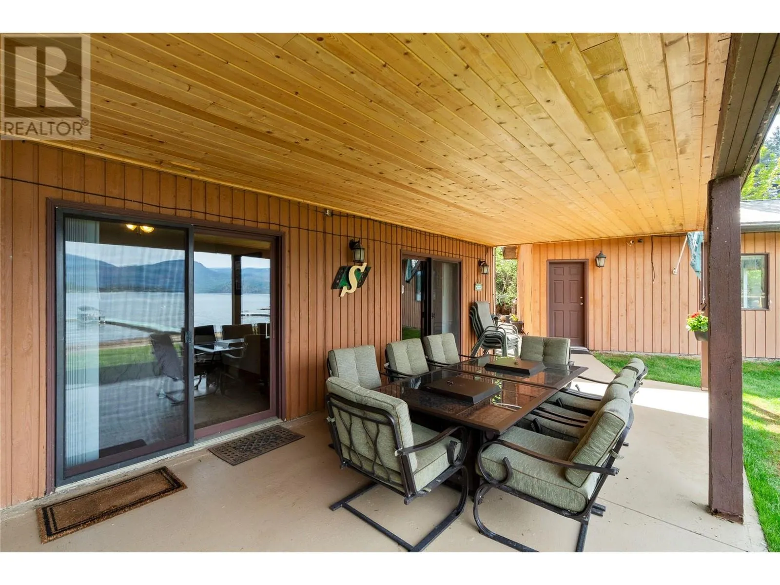 2647 Blind Bay Road