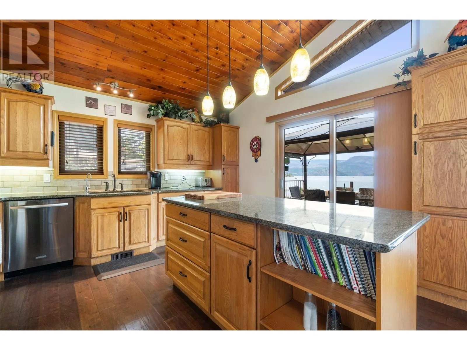 2647 Blind Bay Road
