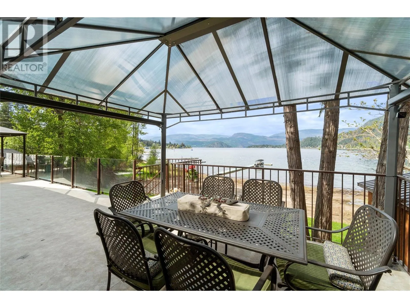 2647 Blind Bay Road