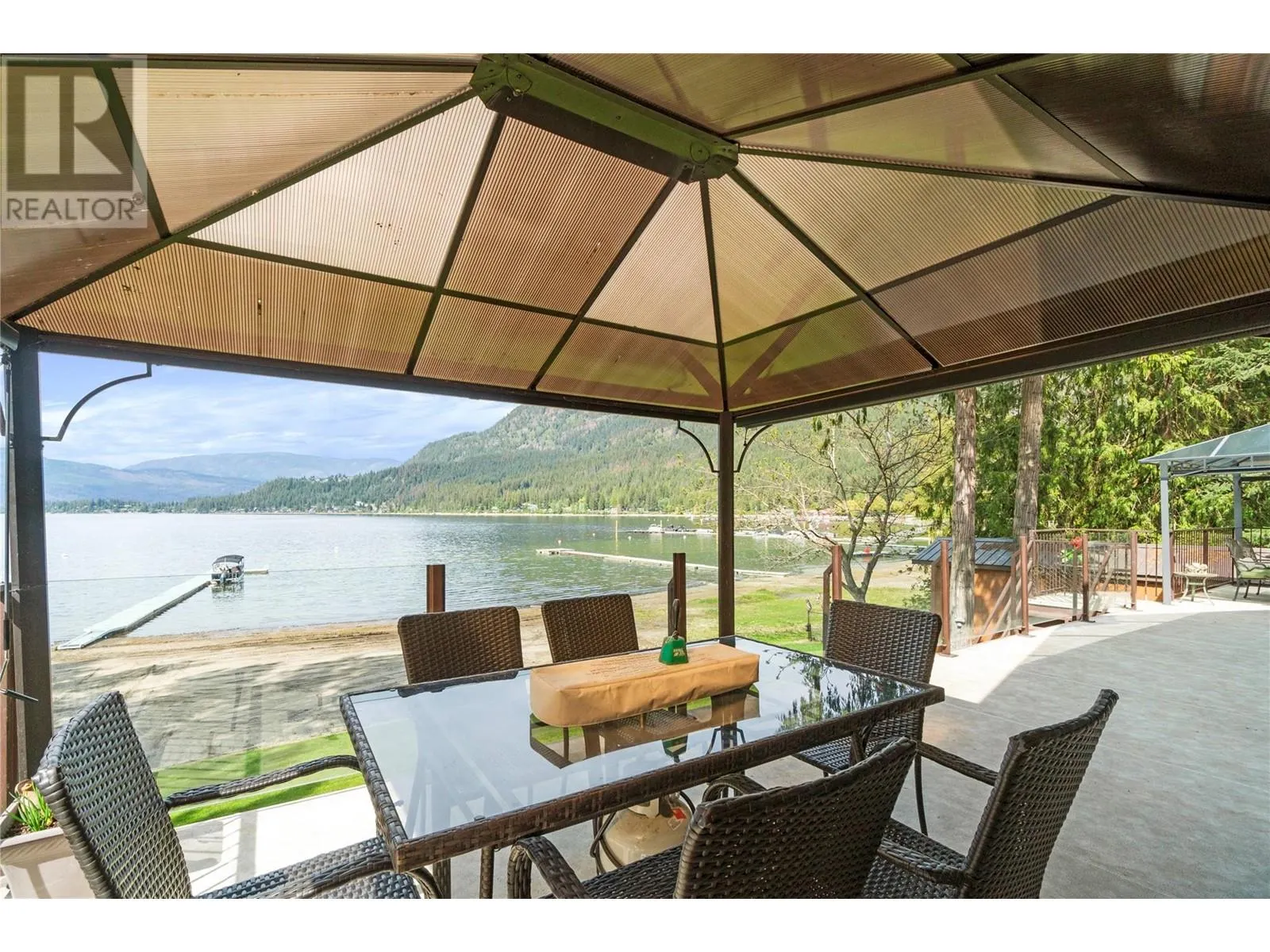 2647 Blind Bay Road