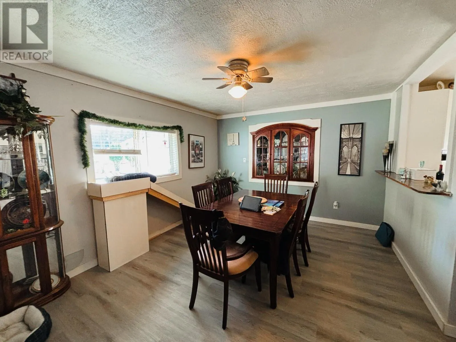 8256 HOBBITT FRONTAGE Road