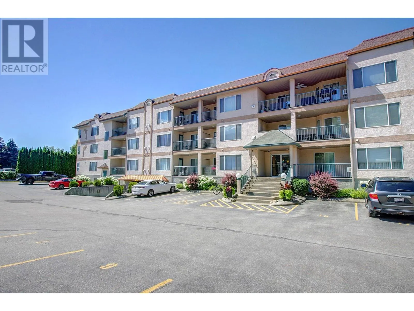 1002 Riverside Avenue Unit# 320