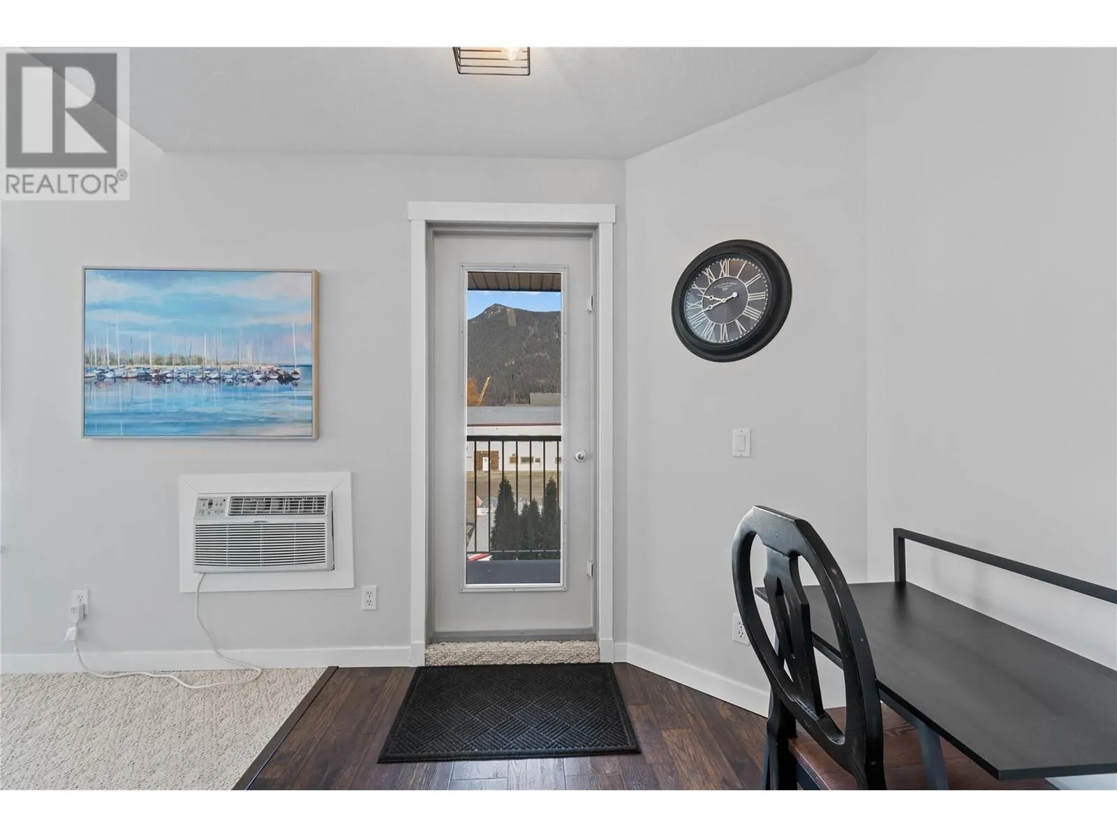 1002 Riverside Avenue Unit# 320
