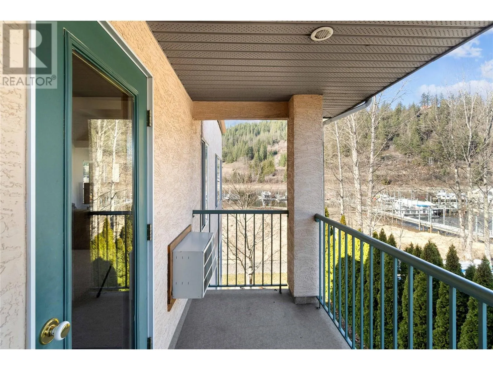 1002 Riverside Avenue Unit# 320