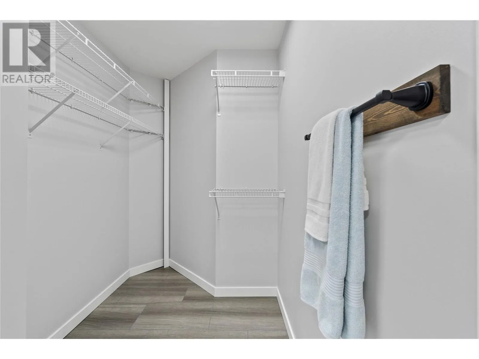 1002 Riverside Avenue Unit# 320